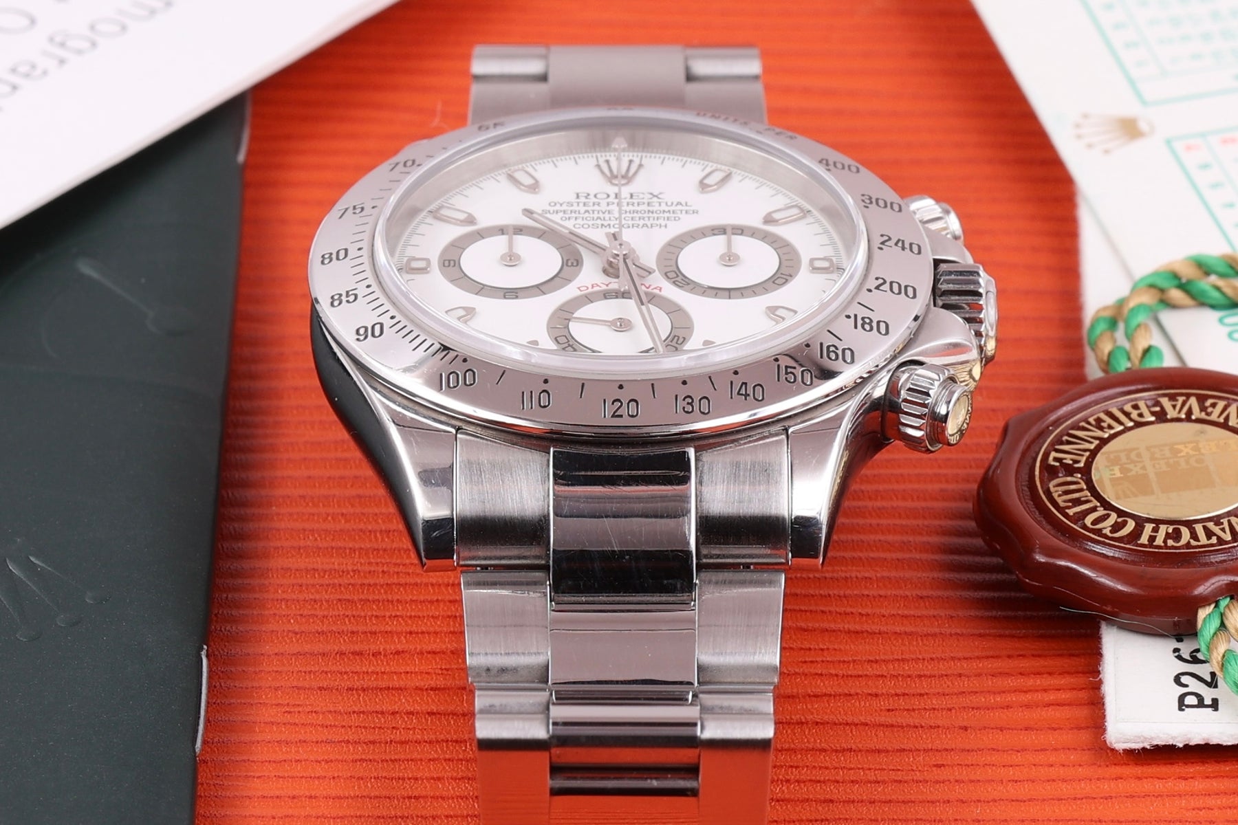 Rolex Daytona 116520 – P2 Serial – First Series – VERY RARE – Slightly Cream – Full Set – 2000 24.490 €