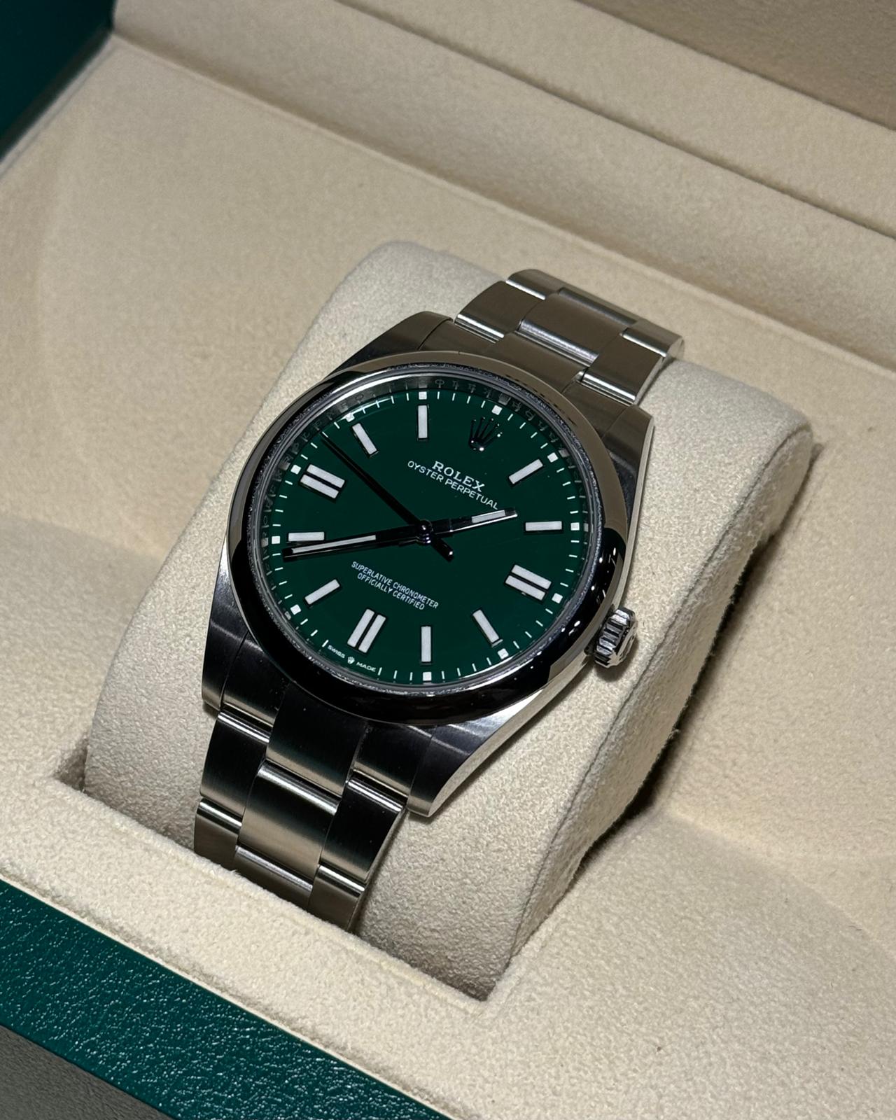 Rolex OYSTER PERPETUAL 124300