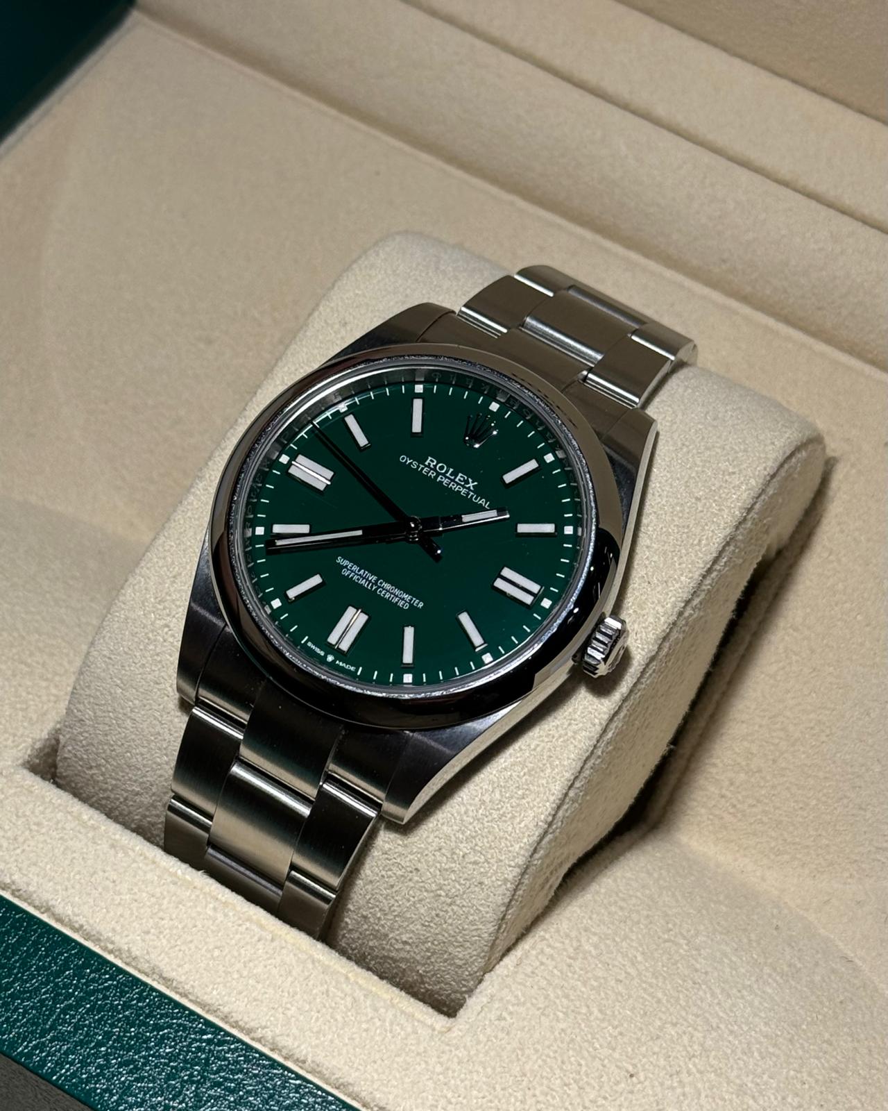 Rolex OYSTER PERPETUAL 124300