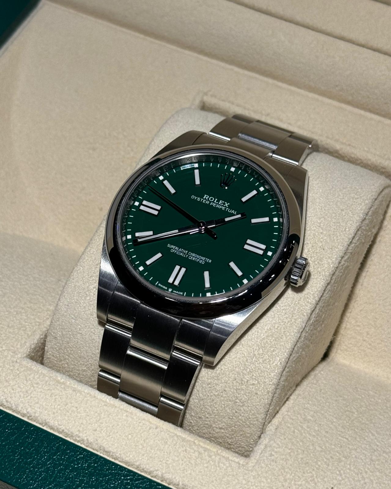 Rolex OYSTER PERPETUAL 124300