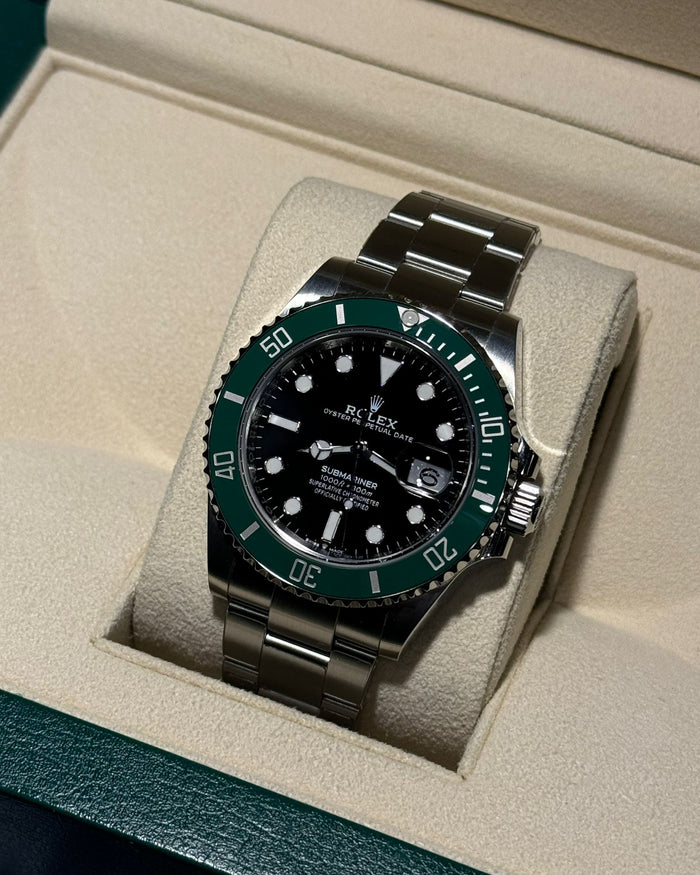 Rolex SUBMARINER 126610 LV
