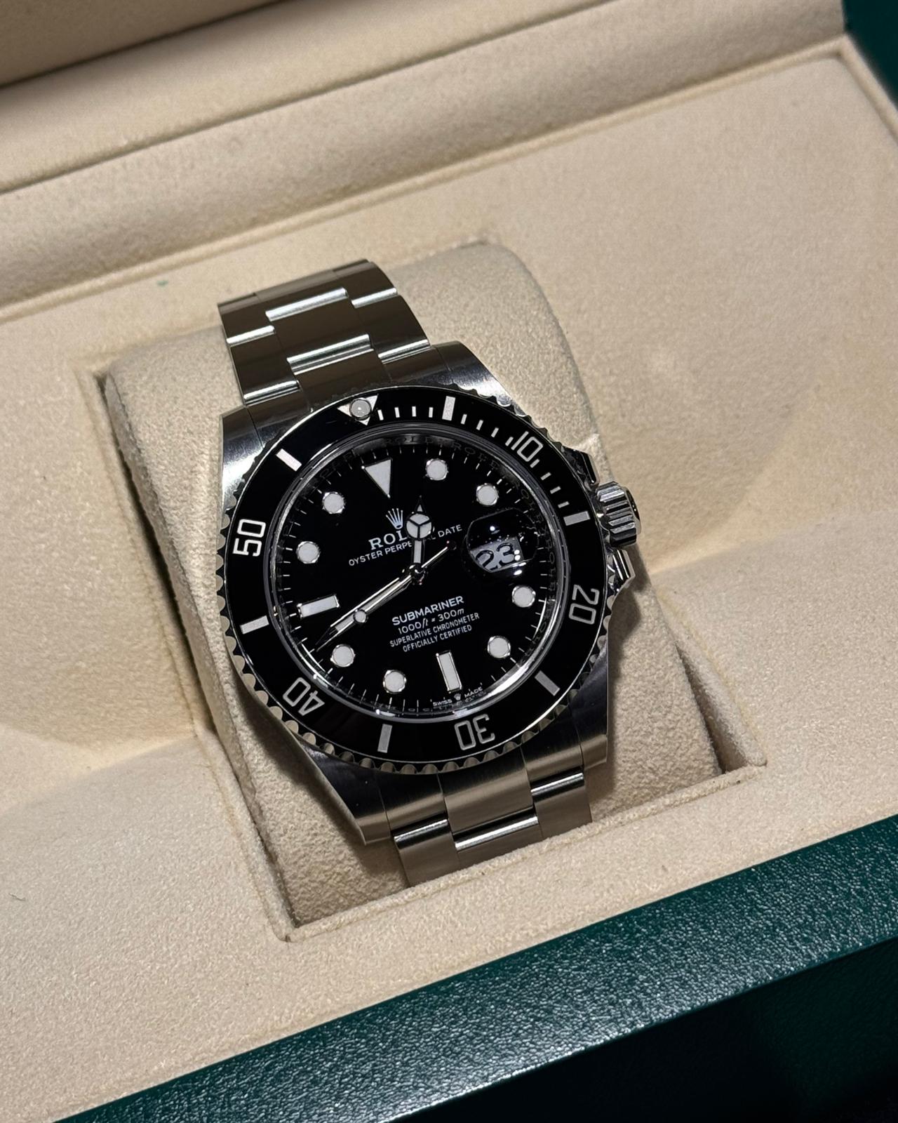 Rolex SUBMARINER 126610 LN