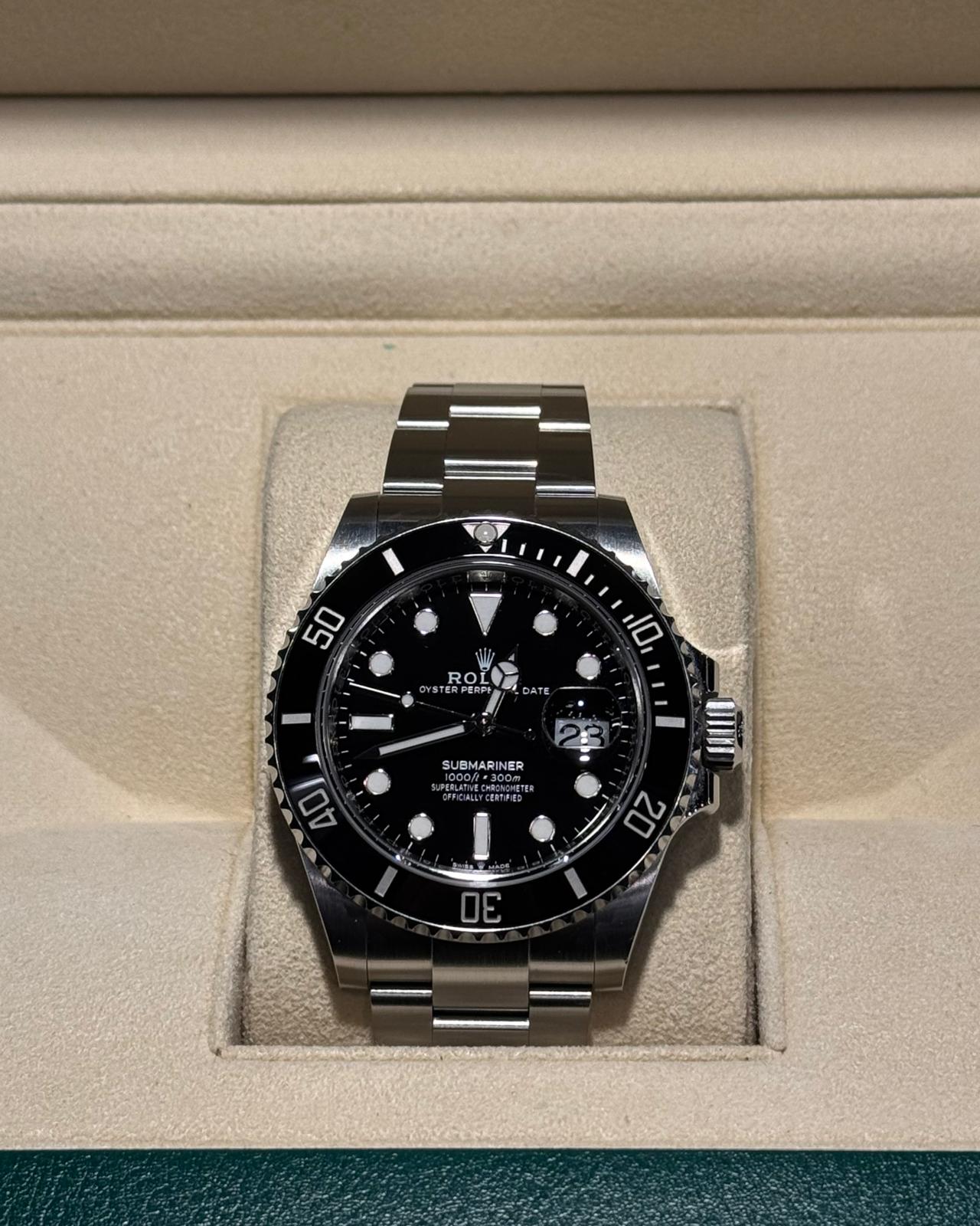 Rolex SUBMARINER 126610 LN
