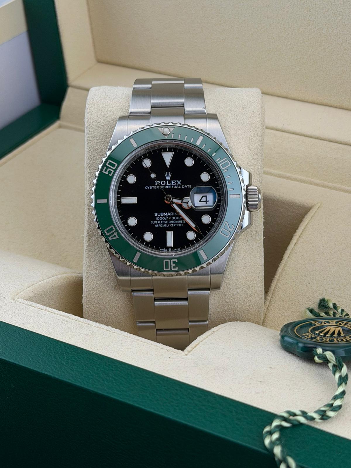 Rolex Oyster Perpetual Submariner Date 126610LV