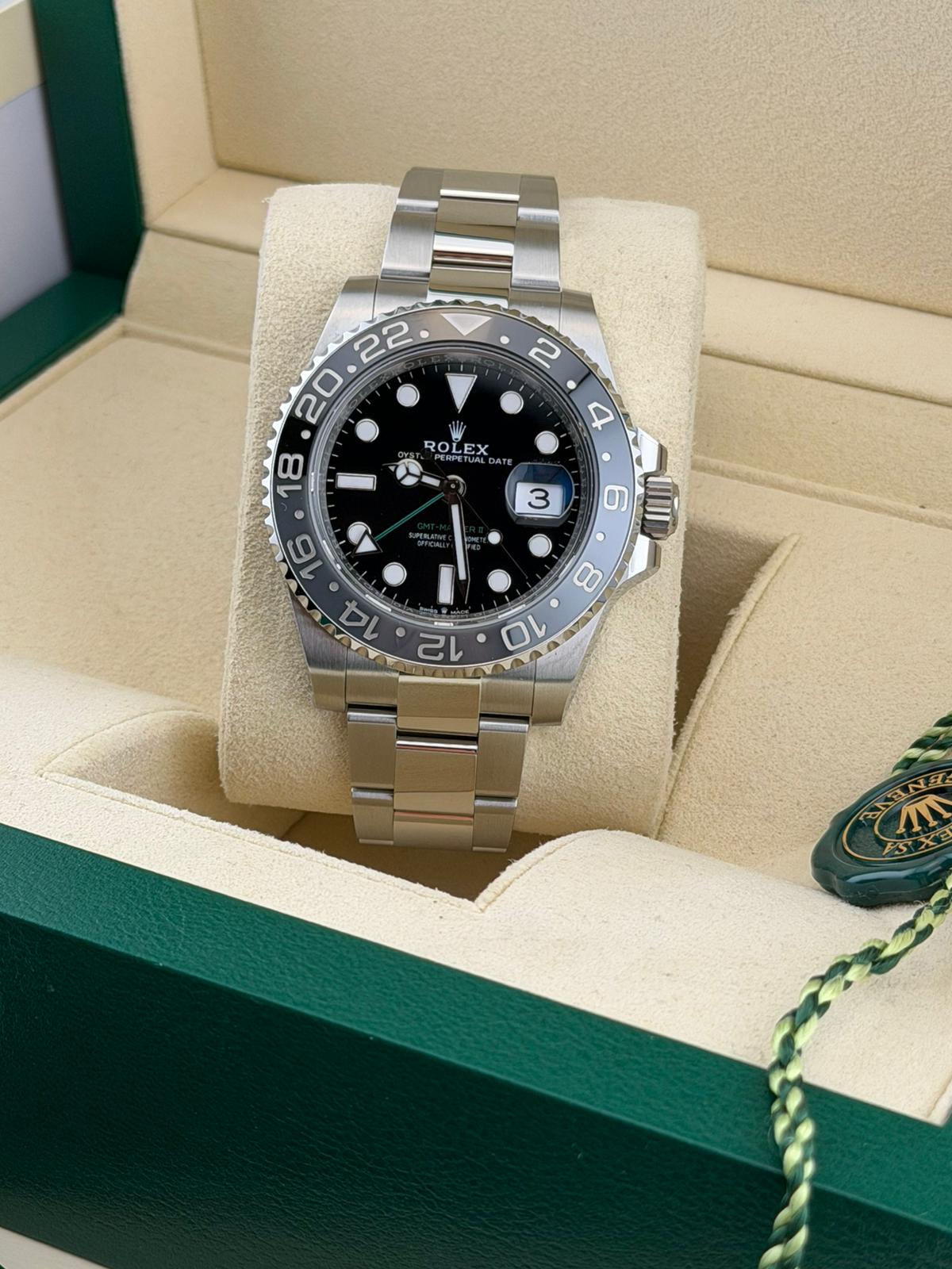 Rolex GMT-Master II Bruce Wayne 126710GRNR