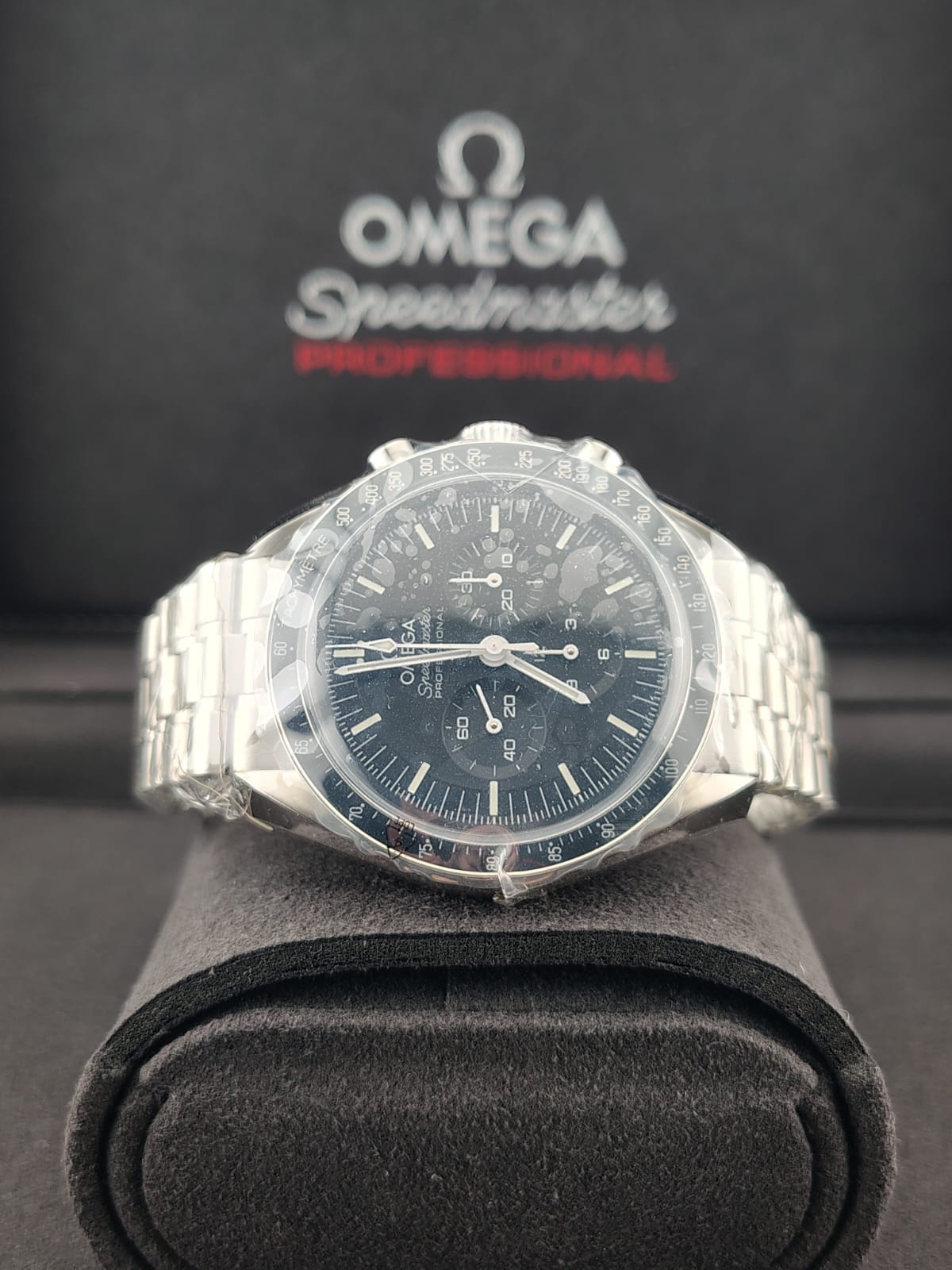 Omega SpeedMaster Moonwatch 31030425001001