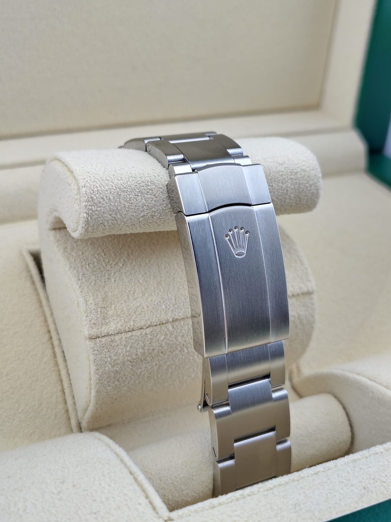 Rolex Oyster Perpetual 124300