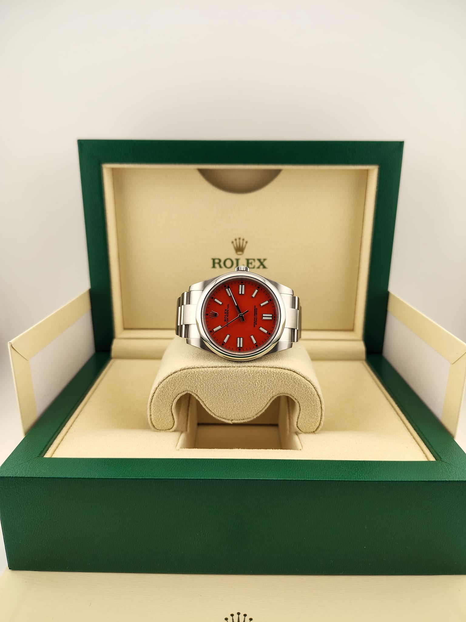 Rolex Oyster Perpetual 124300